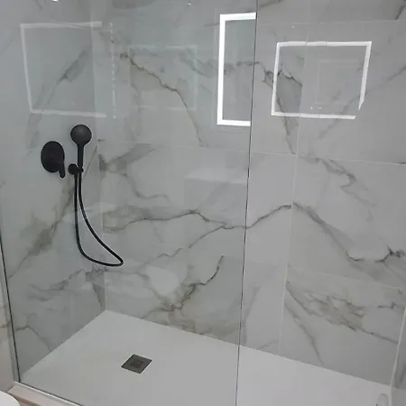 Superb 3 Beds Duquesa Port Манилва